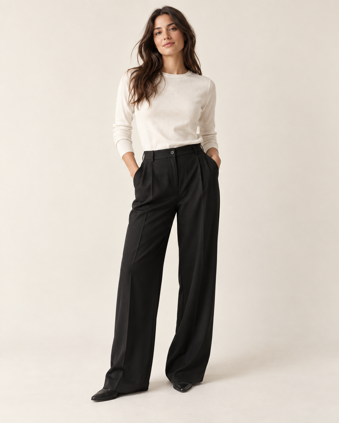Woman wearing Solenne relaxed-fit trousers in black
